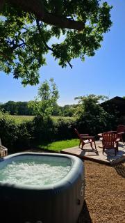 Roulotte avec jacuzzi - tiny house de la Ferme de la Chevêche - 0