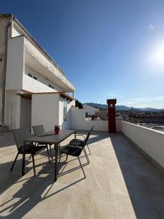 Apartments Peronja Jelsa Seafront - 4