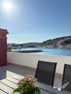 Apartments Peronja Jelsa Seafront - 6