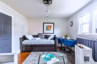 Stylish 1BR Apartment - Heart of James South Hamilton - 7