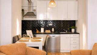 City Charm Apartment -Cozy Stay in City Center - 8