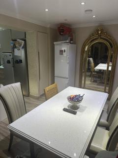 Warm Cosy Living Space - 7