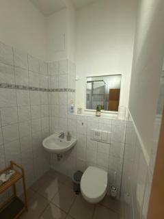 Kartus Place to Stay - 1
