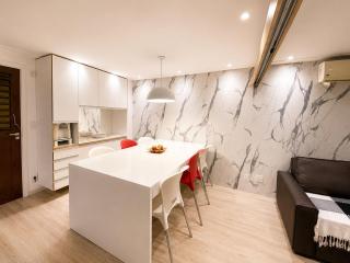 Beachfront Apartment, Infinity Pool, Jacuzzi in BSM | Destination BSM 327 - 4