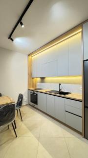 Elegant 2BR with Garden & Outdoor Space - 1