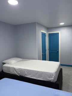 Snug on 9th - 5