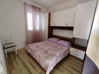Apartments Lalić - A Beautiful One Bedroom Apartment - 3