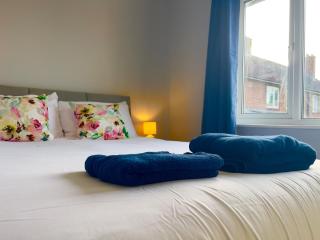 3 Bedroom Home with Parking Conservatory Fan - 5