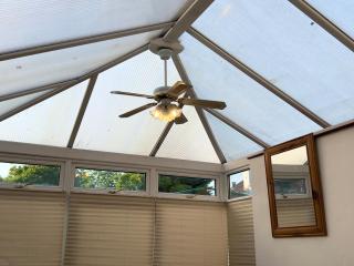 3 Bedroom Home with Parking Conservatory Fan - 0