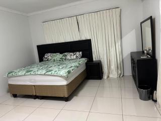 The Palace Suite - 4