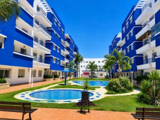 Spacious Family Apartment - Air Conditioning, Pool & Garden Views - 7