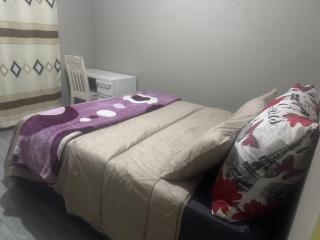 7 Bedrooms Guest house for only R5000 per night - 5