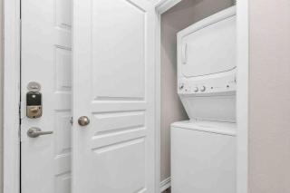 Stylish Retreat NRG Downtown Free Parking - 2