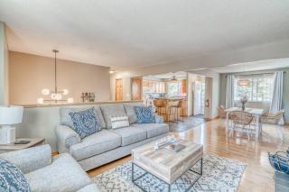 Boho Retreat w/King Bed on Bow River Pathway - 8