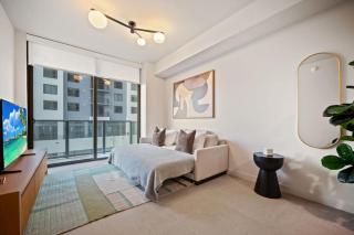 Stylish Apt with Rooftop Pool in Downtown Miami - 5