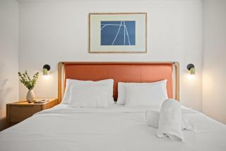 Stylish Apt with Rooftop Pool in Downtown Miami - 3