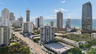 Skyline & Ocean View Retreat - GC Highway - 1303 - 4
