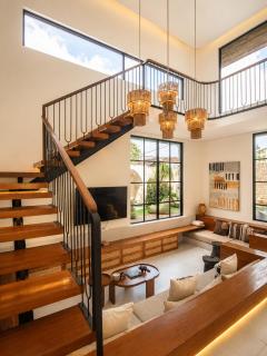 Elegant 4BR Seminyak Villa 10 min from center - 7
