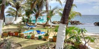 Ocean Waves at Chrisanns Beach Resort - 1