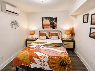 FIFA World Cup, Renovated Apt, Free Parking, Sleeps 3 - 0