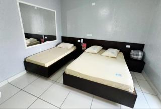 Hotel Divisa poá - 4