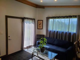 Pine Marten Wilderness Cabin - Hot Tub & Mountain Views - 0