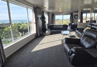 Ocean & Mountain Views Hilltop Home - 3