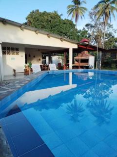 Casa de Playa con Piscina en Nueva Gorgona - 0