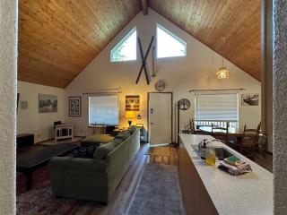 Family Ski Cabin in Packwood - 4