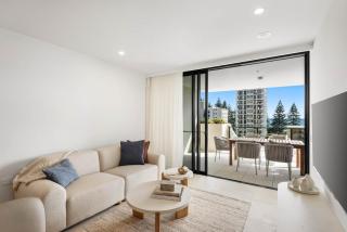 The Coastal Luxe Haven, Coolangatta - 9