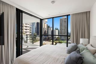 The Coastal Luxe Haven, Coolangatta - 2