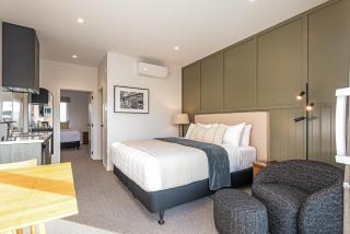 The Stables Motel - 1