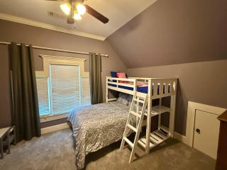 Charming 4BR 4BA Close to MARTA FIFA World Cup - 1