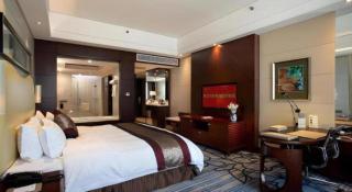 Bairun Zhenjiang International Hotel - 8