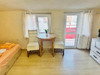 Room Nencheva - 2