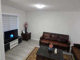 3bedroom home in Calgary NE Near Airport - 7