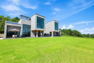 Goseung Poolhouse Poolvilla 151 - 1
