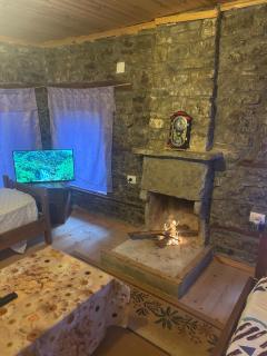 Vila Jani Stone House Fireplace near Përmet Quiet Nature Stay - 8