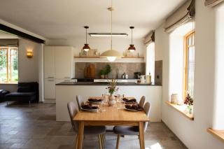 Design House At Lake Keezer For Families - 5