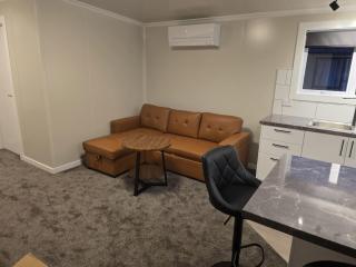 Peaceful 2BR Escape Walk to Bus Family Friendly - 2