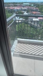 Belle Place at Royal Ocean Crest Mactan Tower A Unit 0808 with Balcony - 5