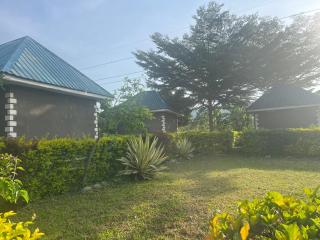 Rwakingi Courts Inn and Lounge - 1