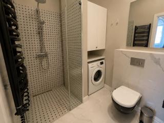 Urban Luxury Apt I cohost - 5