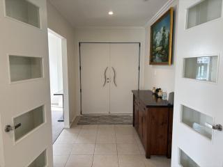 Modern Napier Comfort - 2