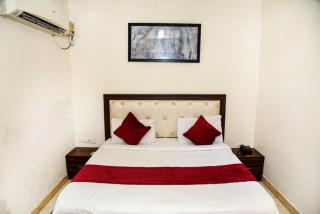 Hotel Grand In Near 2 Min From Vaishali Metro Station - 5