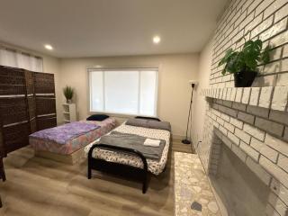 VancouverDowntown Open Living Room Stay - 10 Min Walk to FIFA Stadium & Sky Train, Free Parking - 9