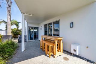 Executive On Parkview - 3BR modern family home - 1