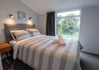 The Window Seat - pet-friendly 1BR apartment - Waitara - 3