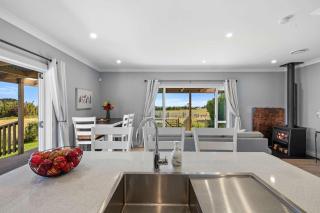 Weld Cottage - Sustainable lifestyle property - 4