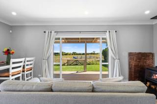 Weld Cottage - Sustainable lifestyle property - 2